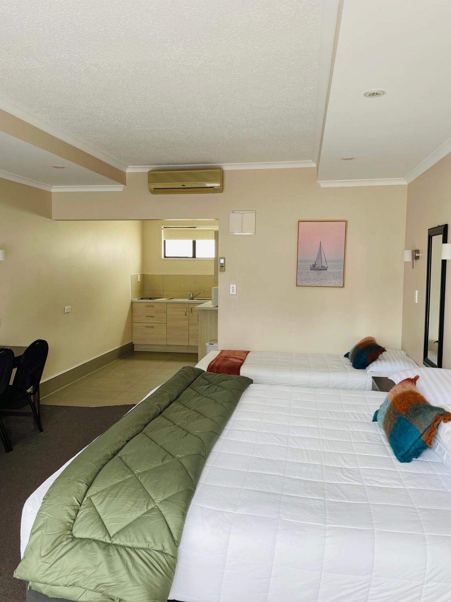 Kauri Court Motel Palmerston North Kültér fotó