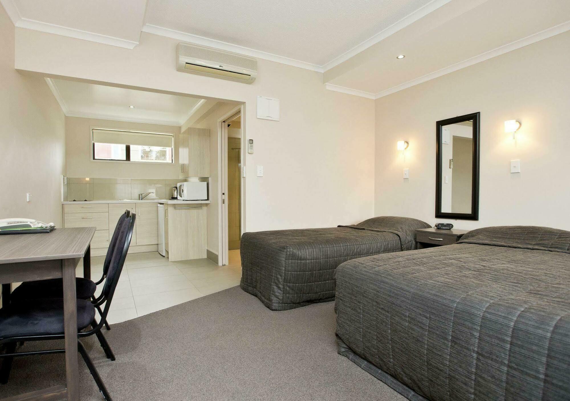 Kauri Court Motel Palmerston North Kültér fotó