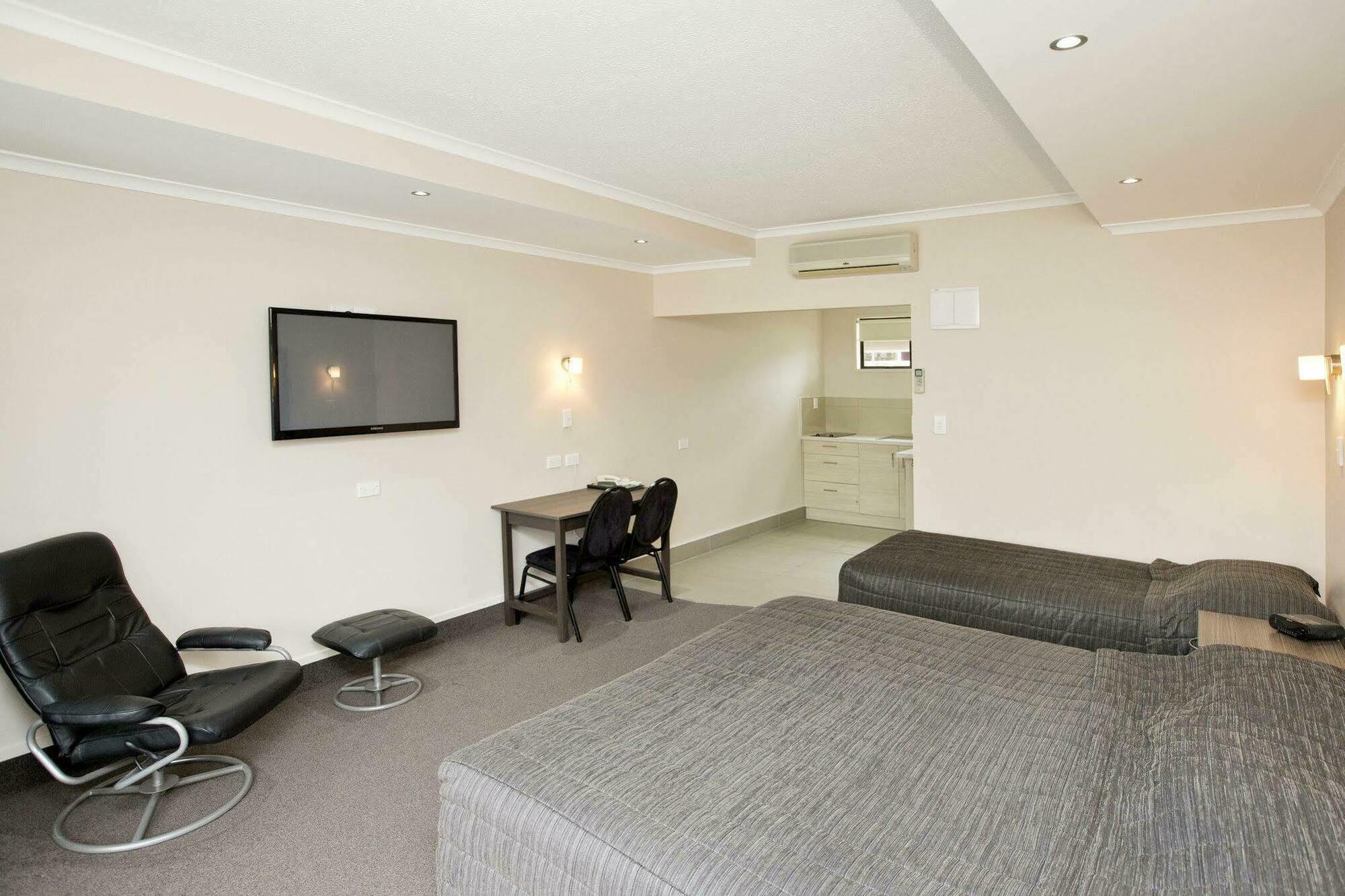 Kauri Court Motel Palmerston North Kültér fotó